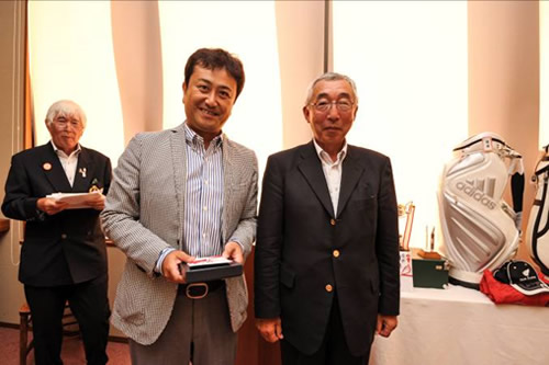 第一回 伏見博明殿下杯チャリティゴルフ大会、表彰式での記念写真