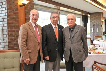 第二回 伏見博明殿下杯チャリティゴルフ大会、伏見殿下と外交団ゴルフコミッティからご参加の各国大使の方々