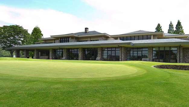 第三回 伏見博明殿下杯チャリティゴルフ大会、秋晴れの成田ゴルフ倶楽部