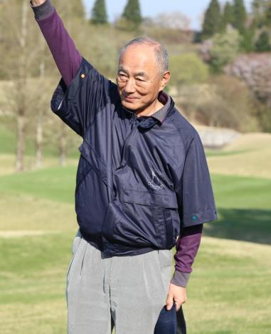 第六回 伏見博明殿下杯チャリティゴルフ大会、明殿下杯チャリティゴルフ大会、野﨑正史実行委員長の開会宣言でスタート