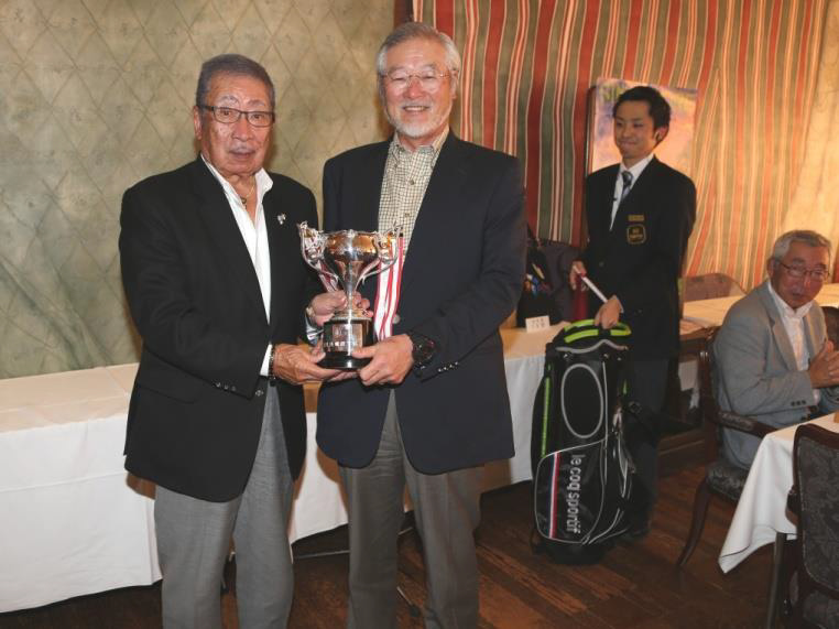 第六回 伏見博明殿下杯チャリティゴルフ大会、表彰式での記念写真